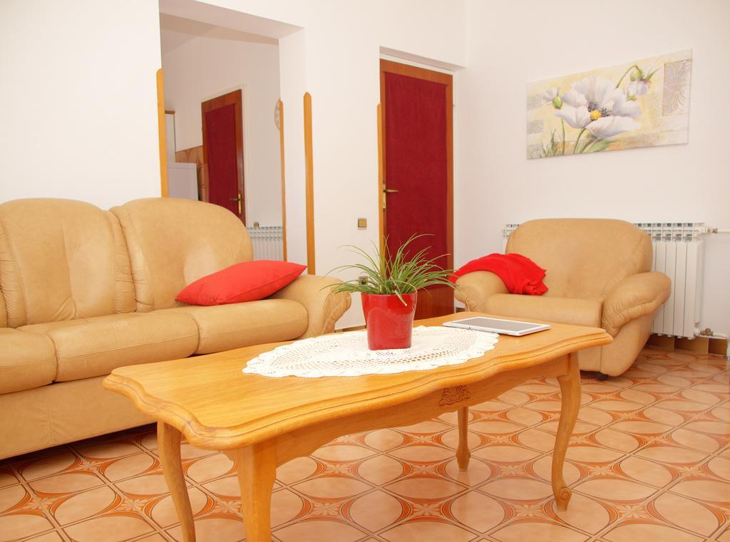Apartment Taja Liznjan Room photo